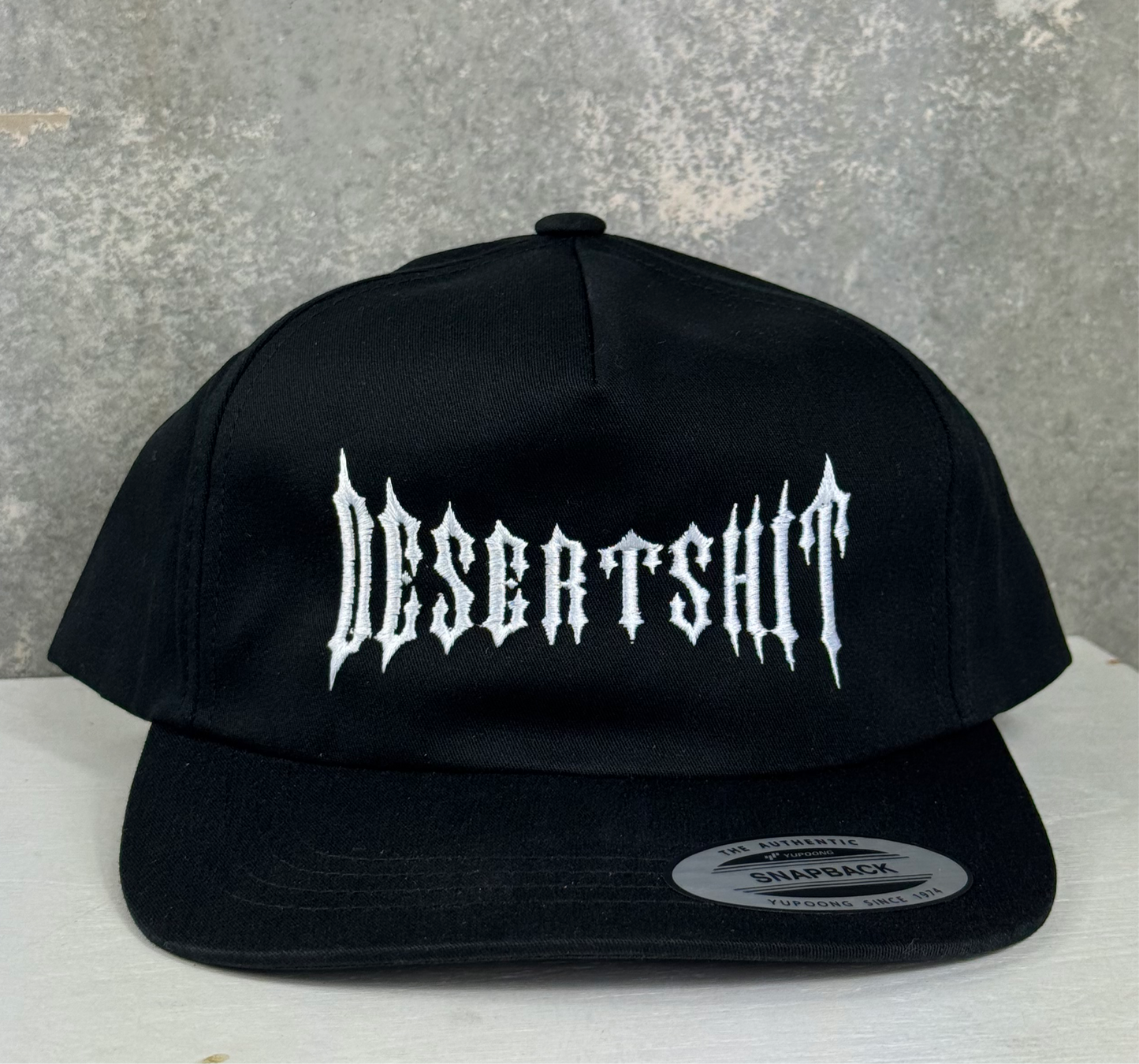 Stretch logo unstructured